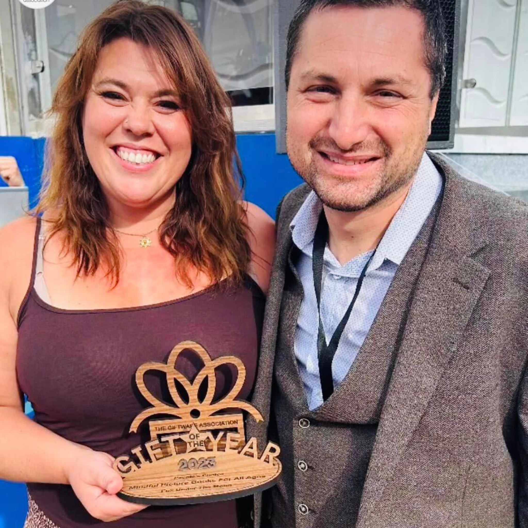 Fox Under The Moon profile image 1