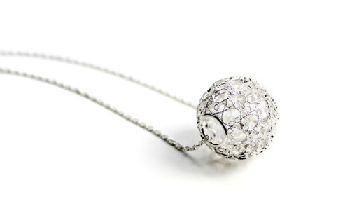 AGORA JEWELLERY - A SHINING EXAMPLE