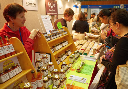 FORAGE FOR THE BEST PRODUCE AT THE FOOD AND DRINK TRADE SHOW